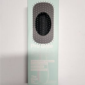 Conair The Knot Dr. Wet & Dry Detangler Hair Brush - Pro Brite - Mint Green Colo